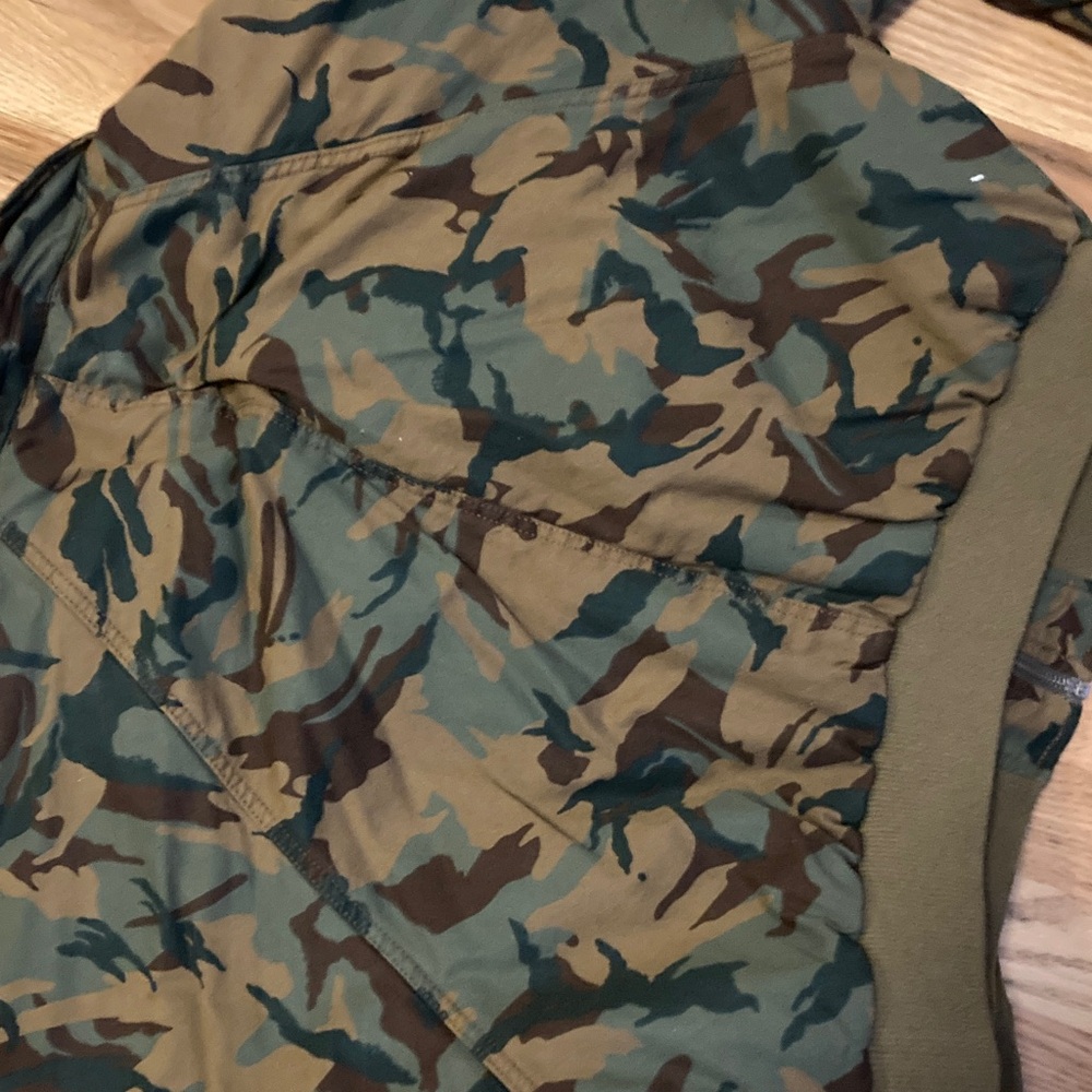 Urban Outfitters Camouflage Jacket - Picture 10 of 12